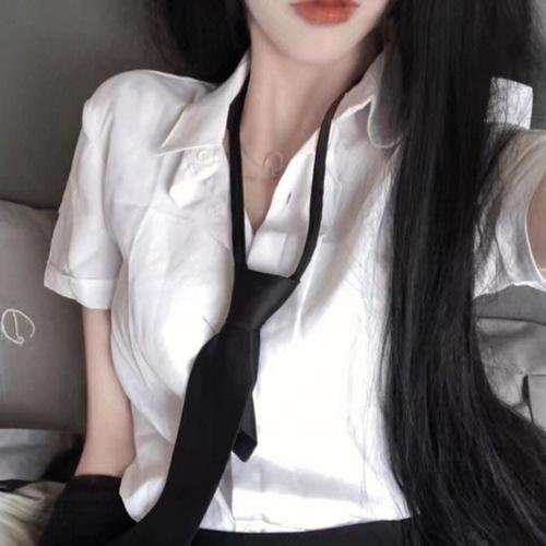 惊叫少女